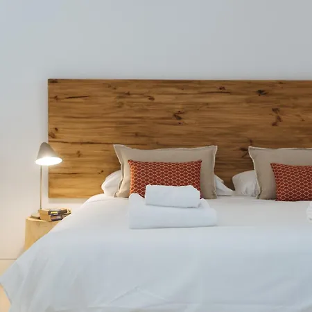 Eva Recommends Castellar Pool & Terrace Apartment *