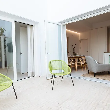 Eva Recommends Castellar Pool & Terrace Apartment